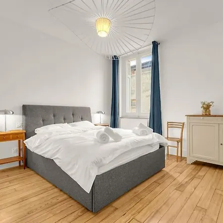 Apartament Grand Lumineux - Parking Prive - Clim *