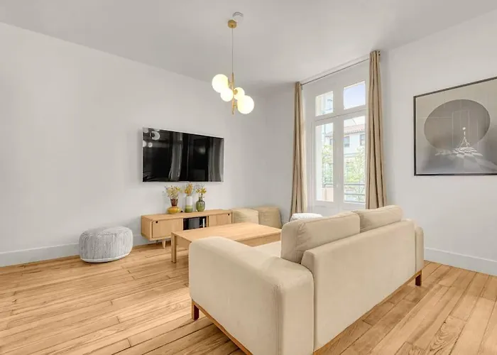 Grand Lumineux - Parking Prive - Clim アパート *